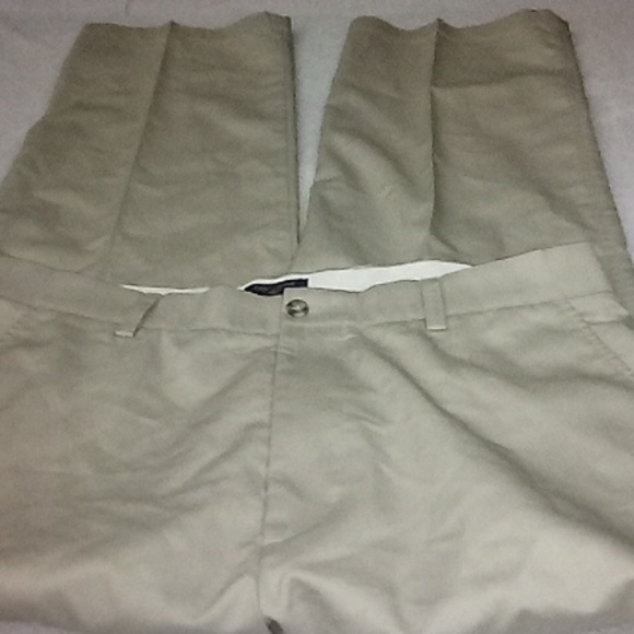 NEVER WORN Like New, Dockers 36x29 Mens Khaki Pants Relaxed Fit Stain Defender - Picture 5 of 11